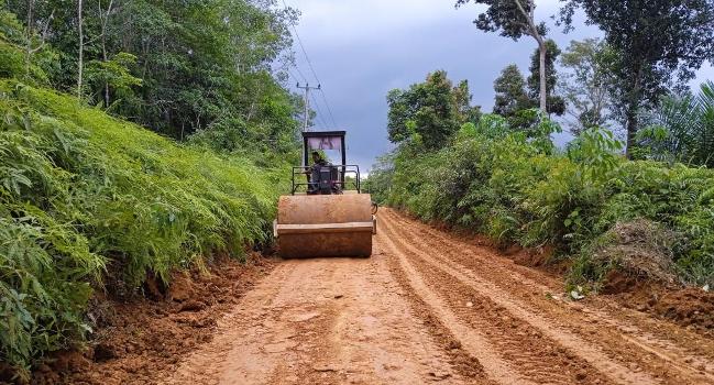  Urat Nadi Perekonomian Warga, PUPR Kuansing Gesa Pengerjaan 7 Km Jalan Sigaruntang Inuman